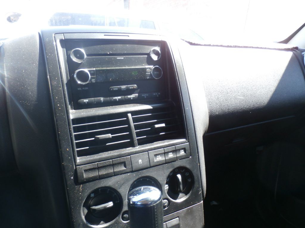 2010 Ford Explorer Image 8