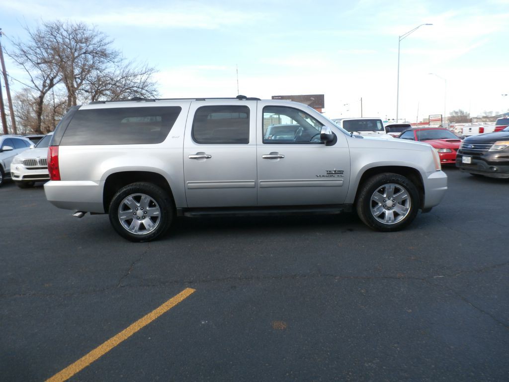2012 GMC Yukon Image 1