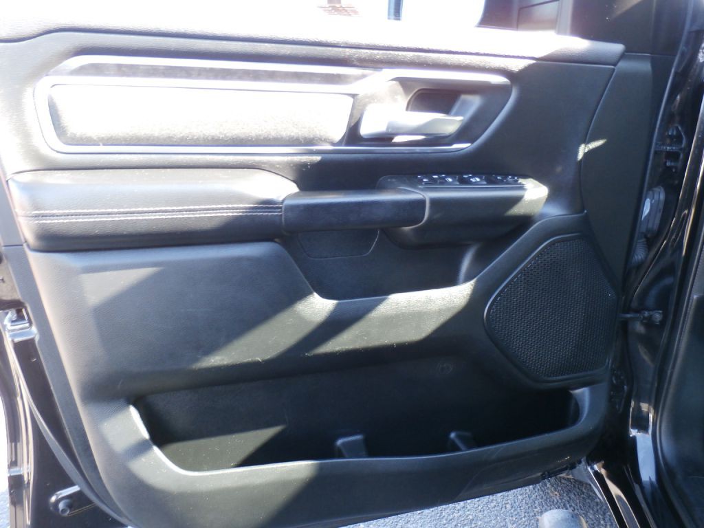 2019 RAM 1500 Image 6