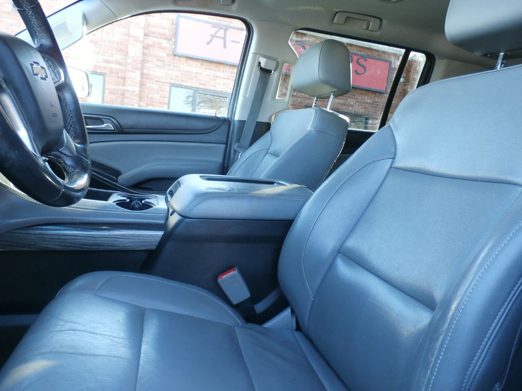 2017 Chevrolet Suburban Image 9