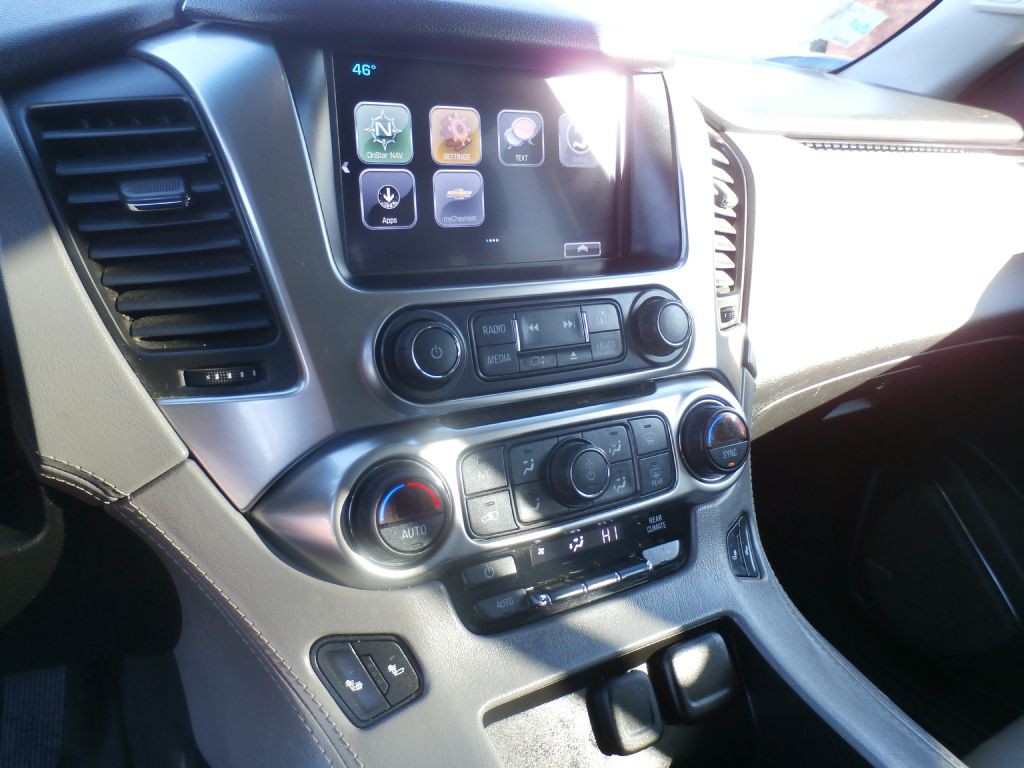 2017 Chevrolet Suburban Image 10