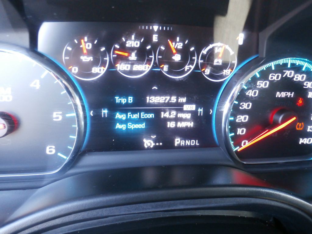 2017 Chevrolet Suburban Image 11