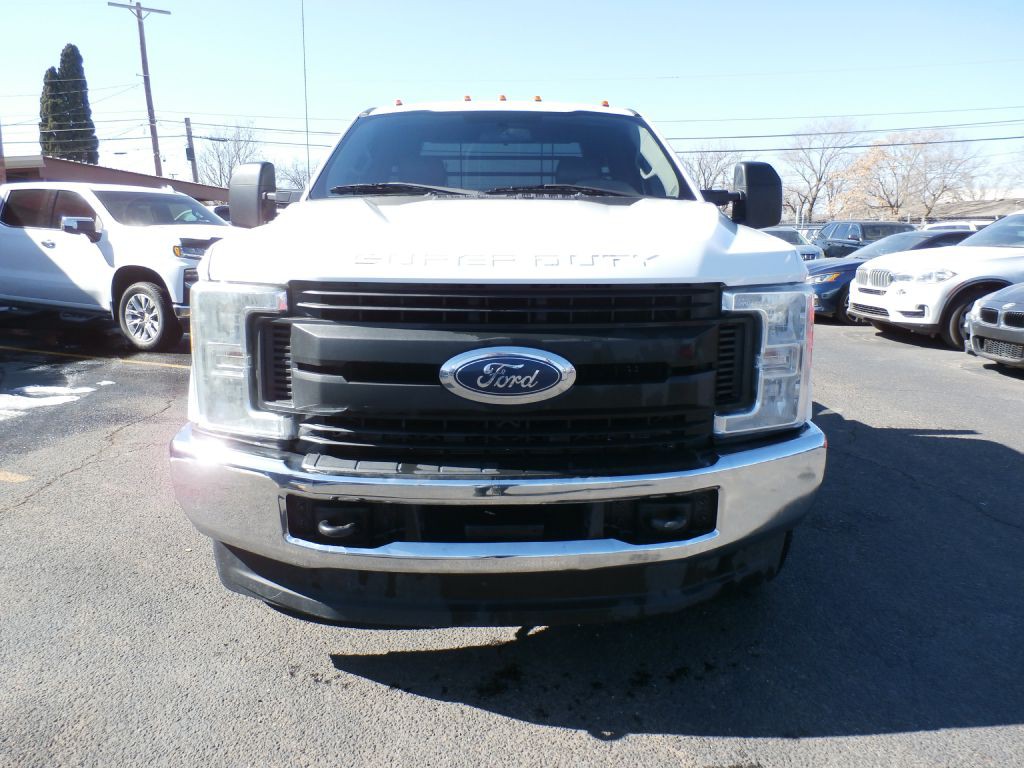 2017 Ford F-350 Image 2