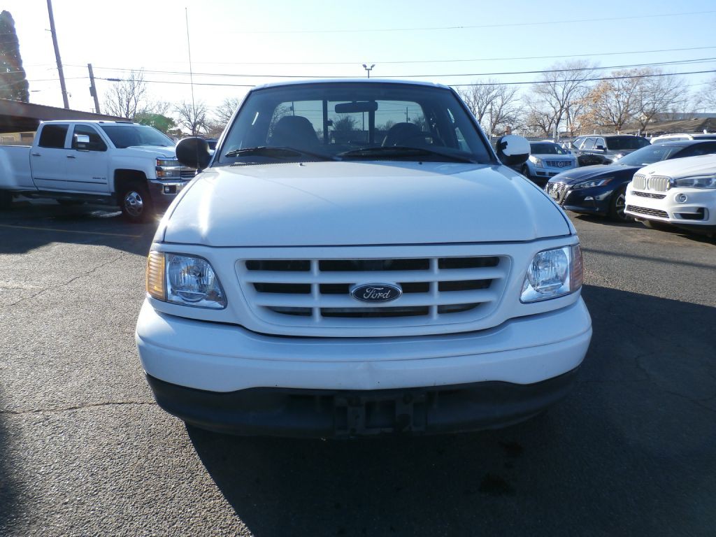 2003 Ford F-150 Image 2