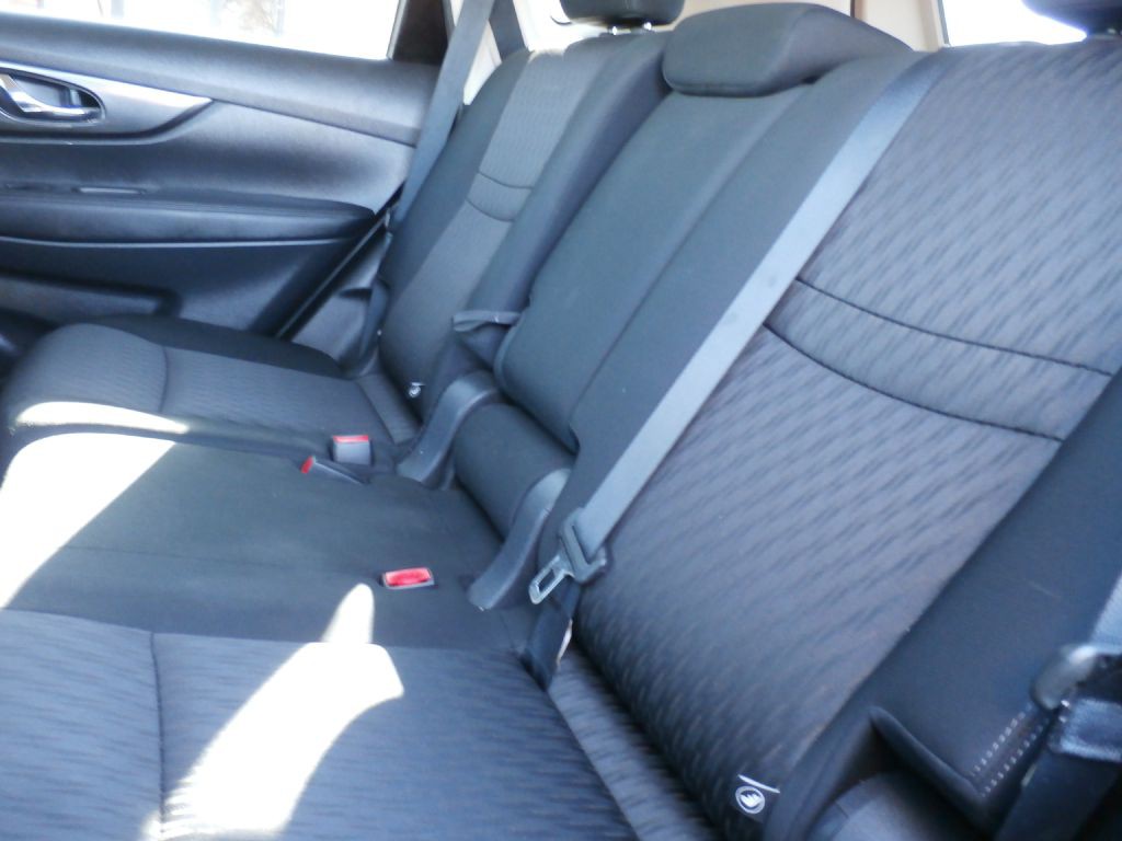 2018 Nissan Rogue Image 6