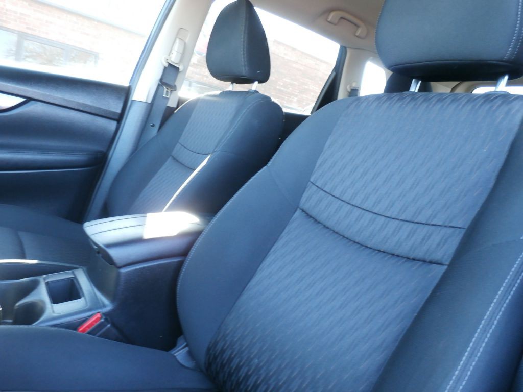 2018 Nissan Rogue Image 8