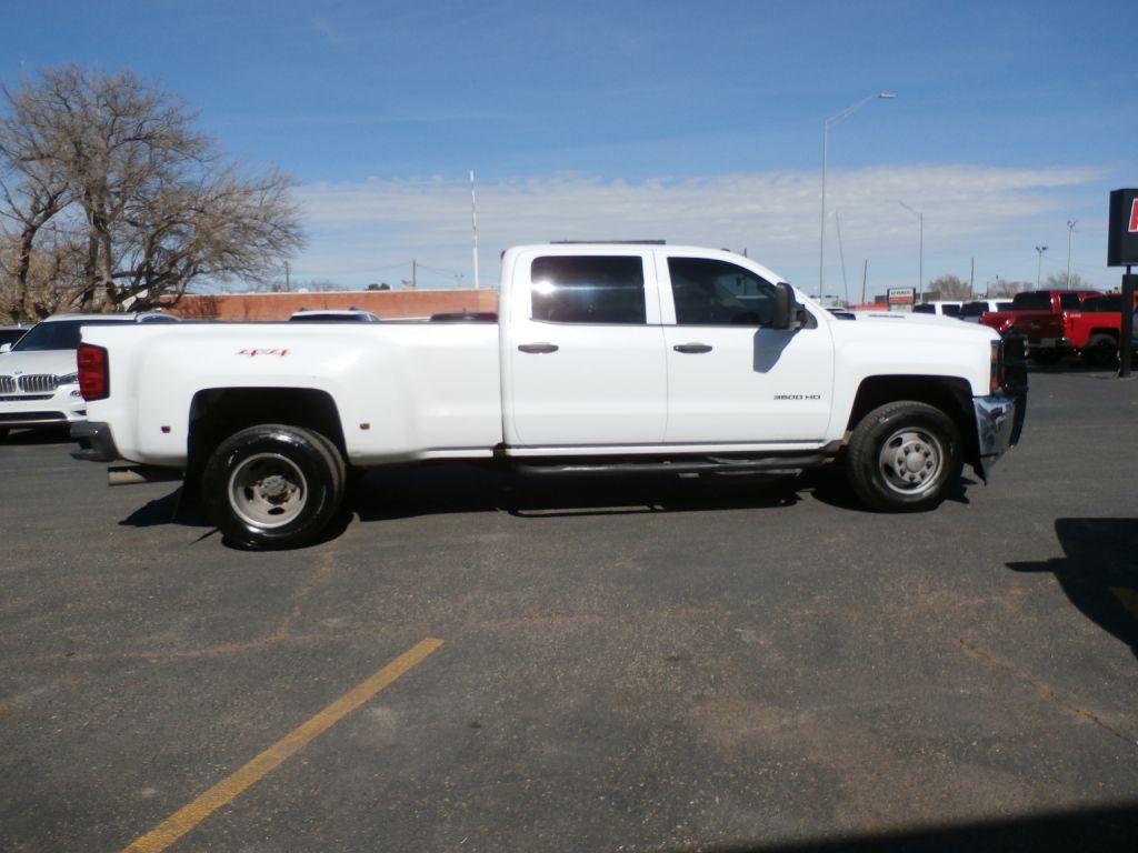 2017 Chevrolet Silverado 1500 Image 1