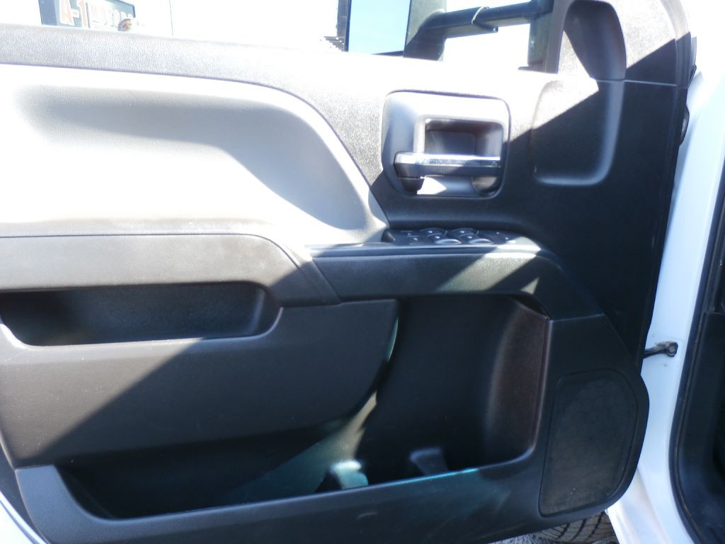 2017 Chevrolet Silverado 1500 Image 6