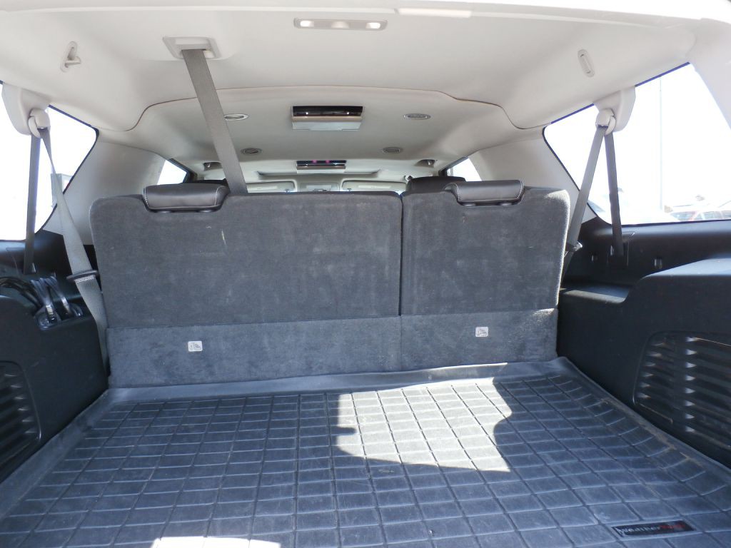 2018 Chevrolet Suburban Image 5
