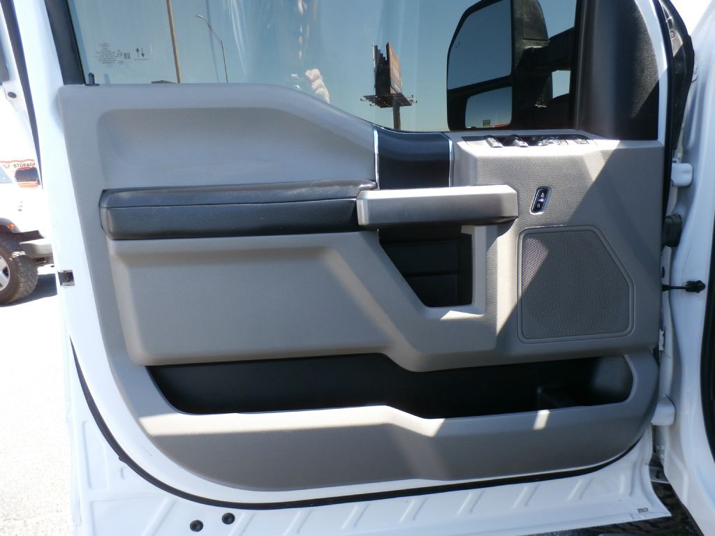 2021 Ford F-250 Image 6