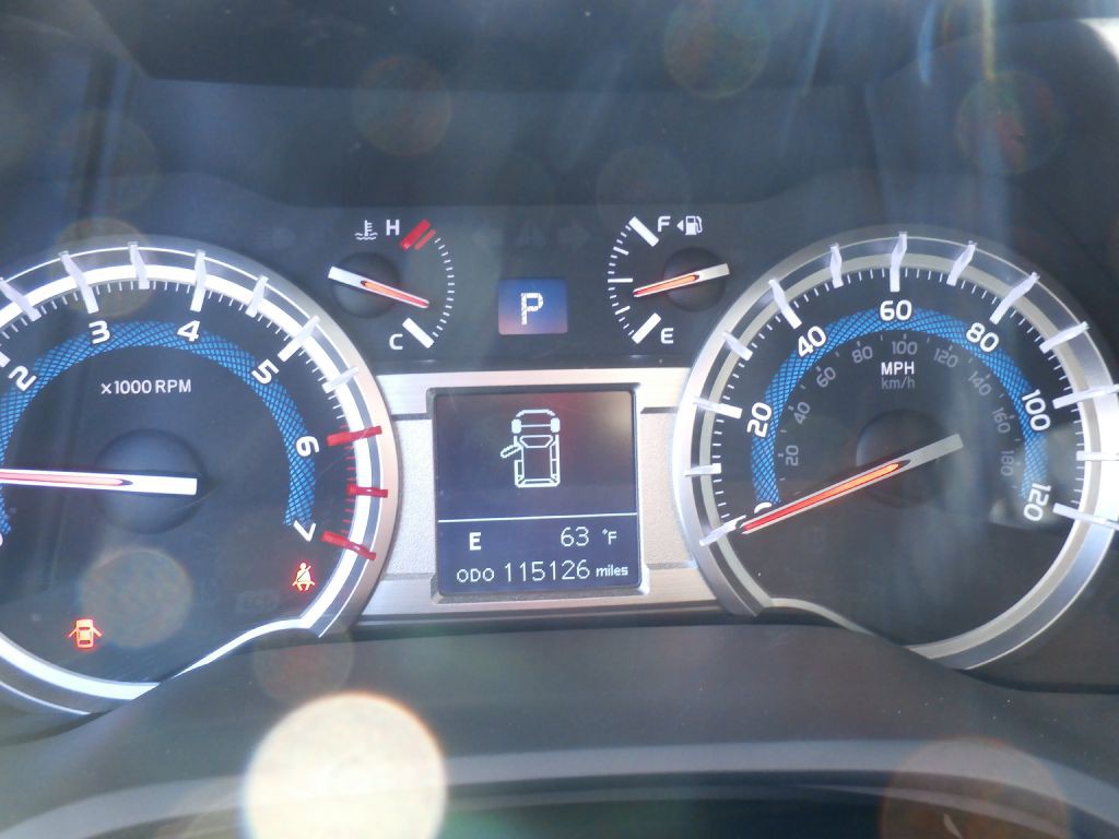 2018 Toyota 4Runner Image 9