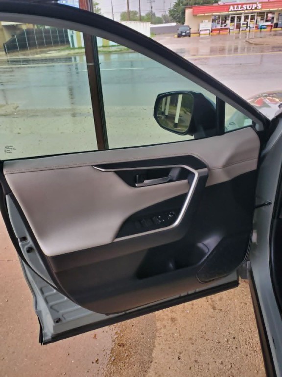2019 Toyota Rav4 Image 4