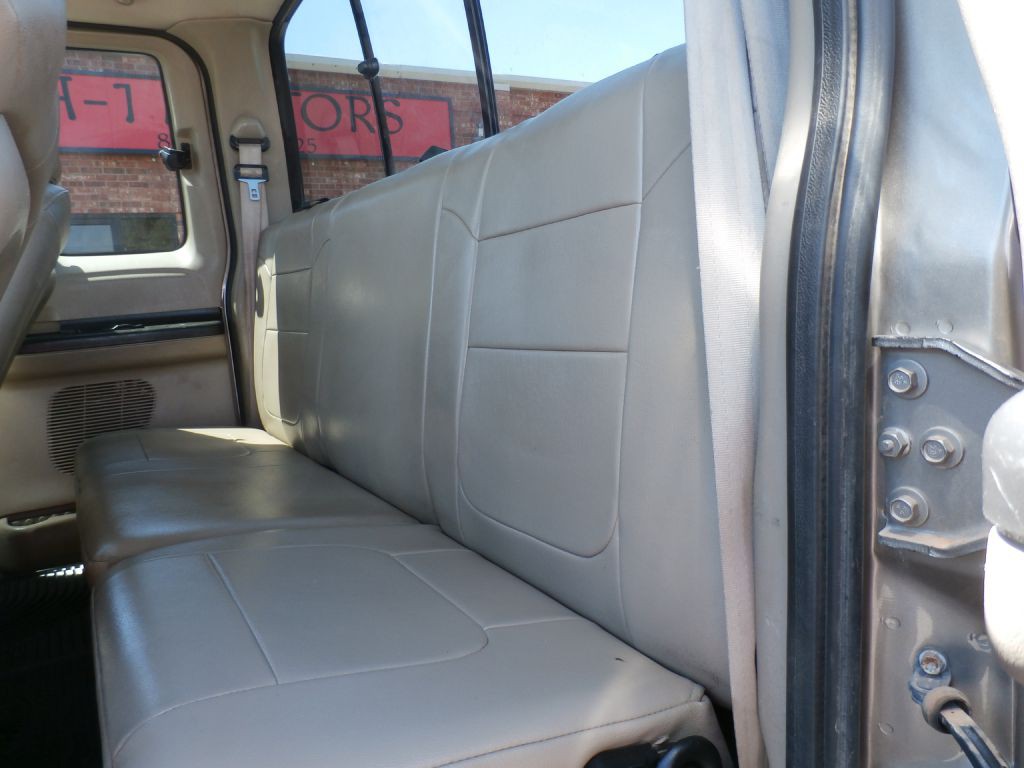 2005 Ford F-250 Image 5