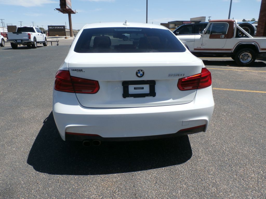 2018 BMW 3 Series Image 4