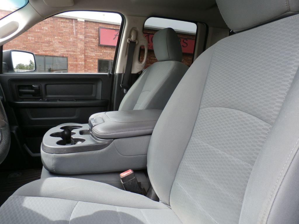 2017 RAM 1500 Image 7