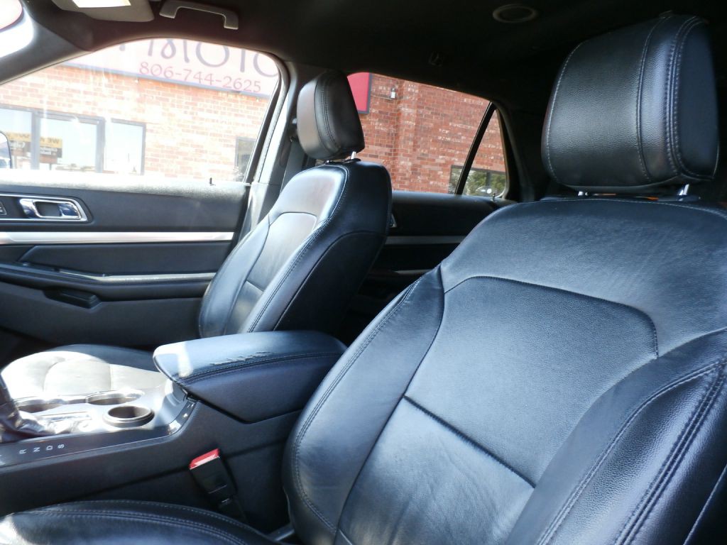 2018 Ford Explorer Image 8