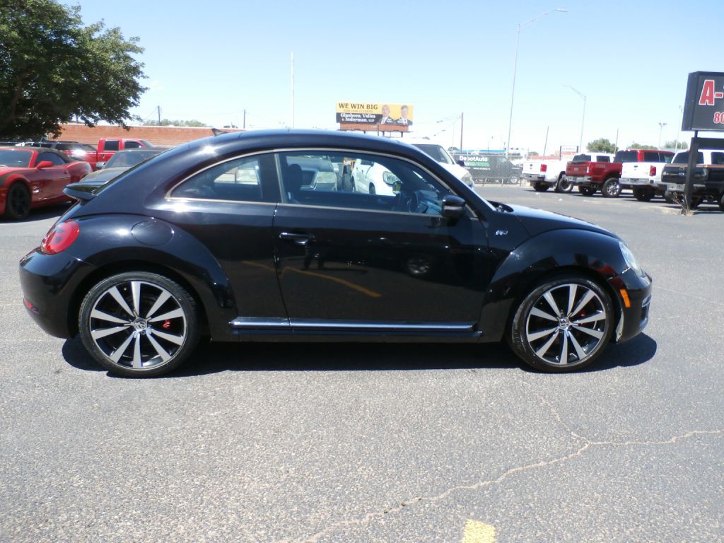 2014 Volkswagen Beetle Image 1
