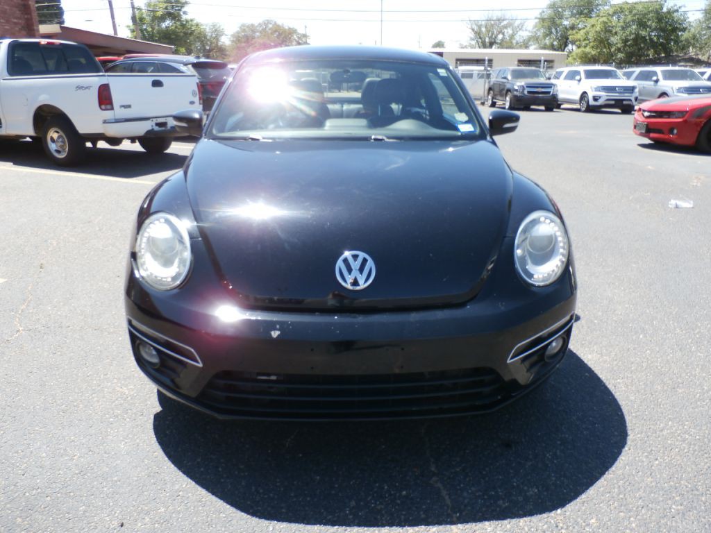2014 Volkswagen Beetle Image 2