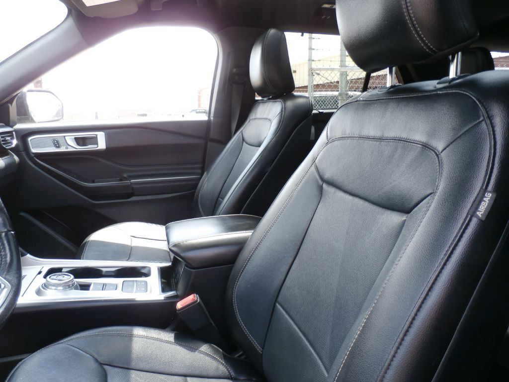 2020 Ford Explorer Image 8