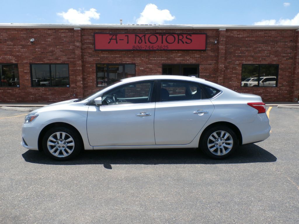 2017 Nissan Sentra Image 1
