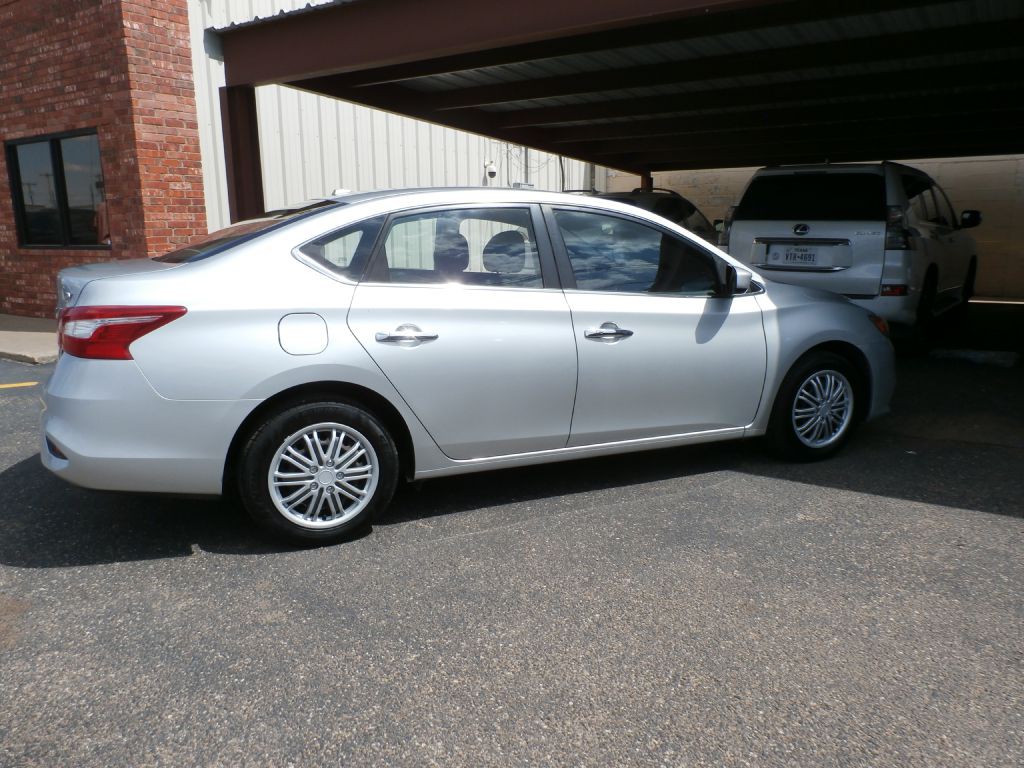 2017 Nissan Sentra Image 3