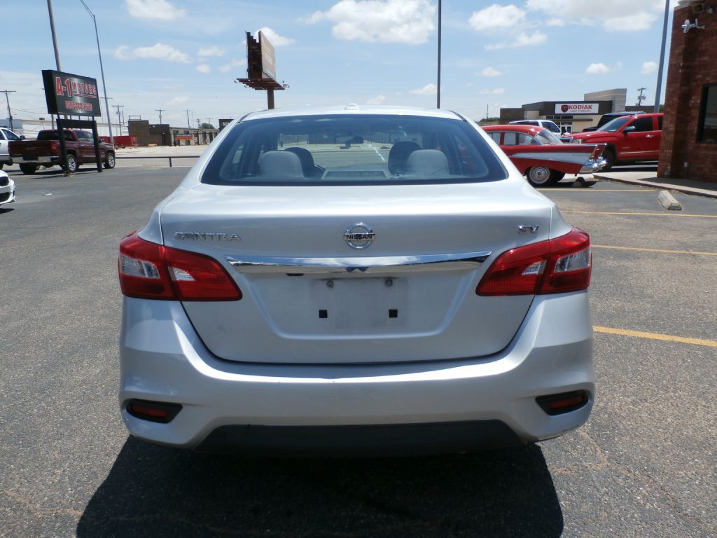2017 Nissan Sentra Image 4