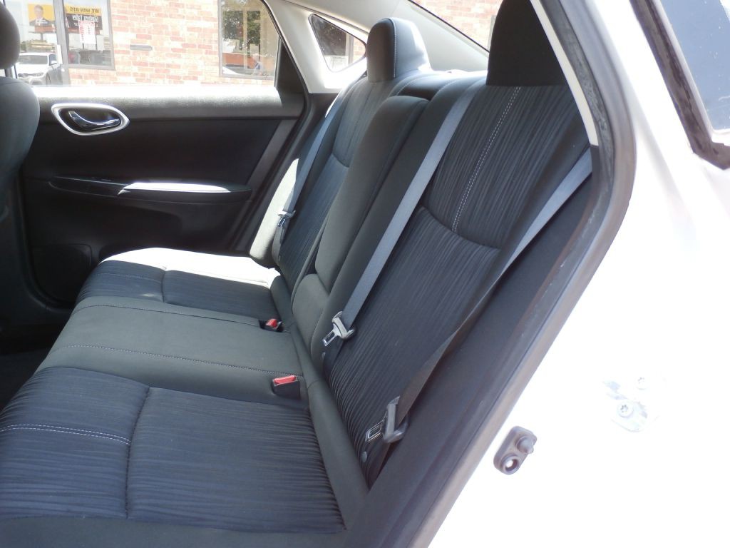 2017 Nissan Sentra Image 5