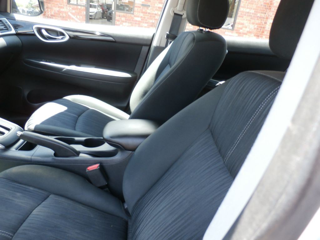 2017 Nissan Sentra Image 6