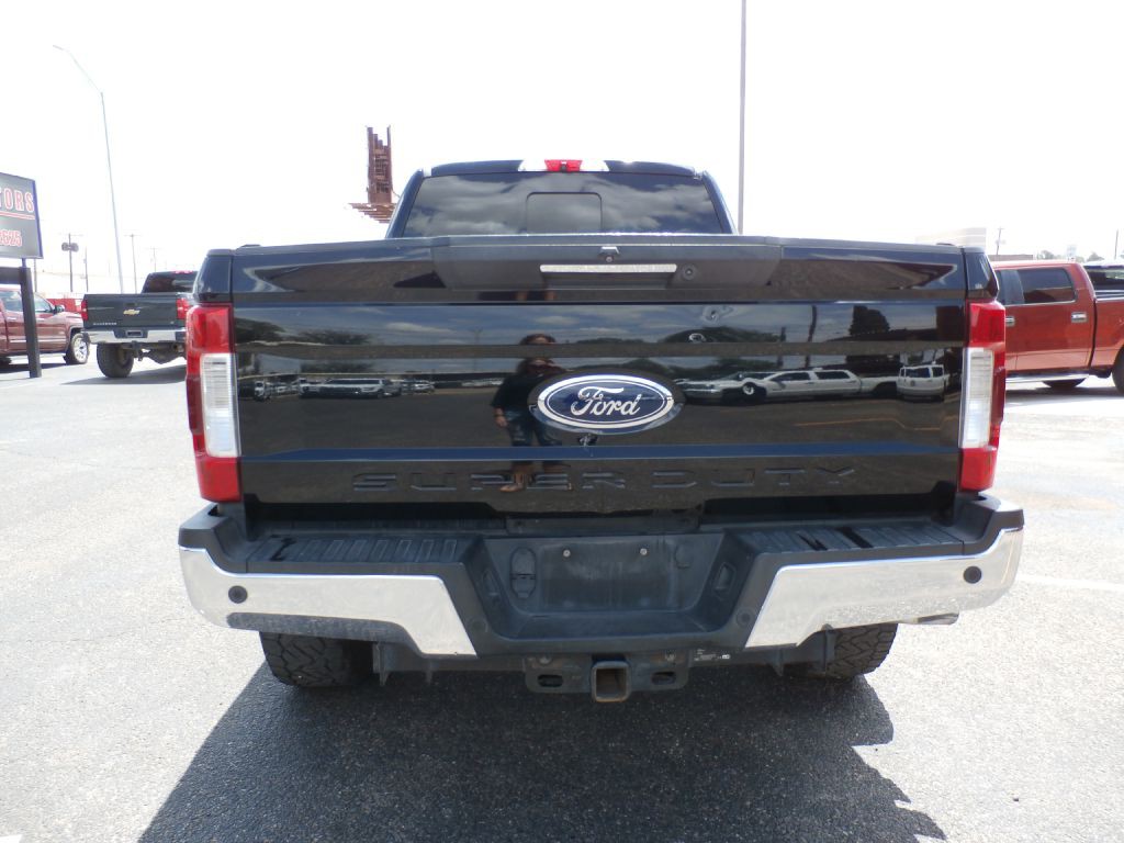 2017 Ford F-250 Image 4