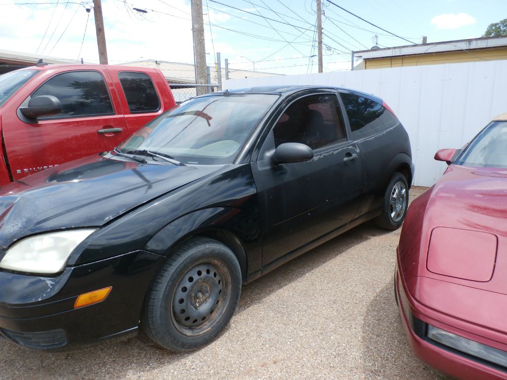 2005 Ford Focus Image 1