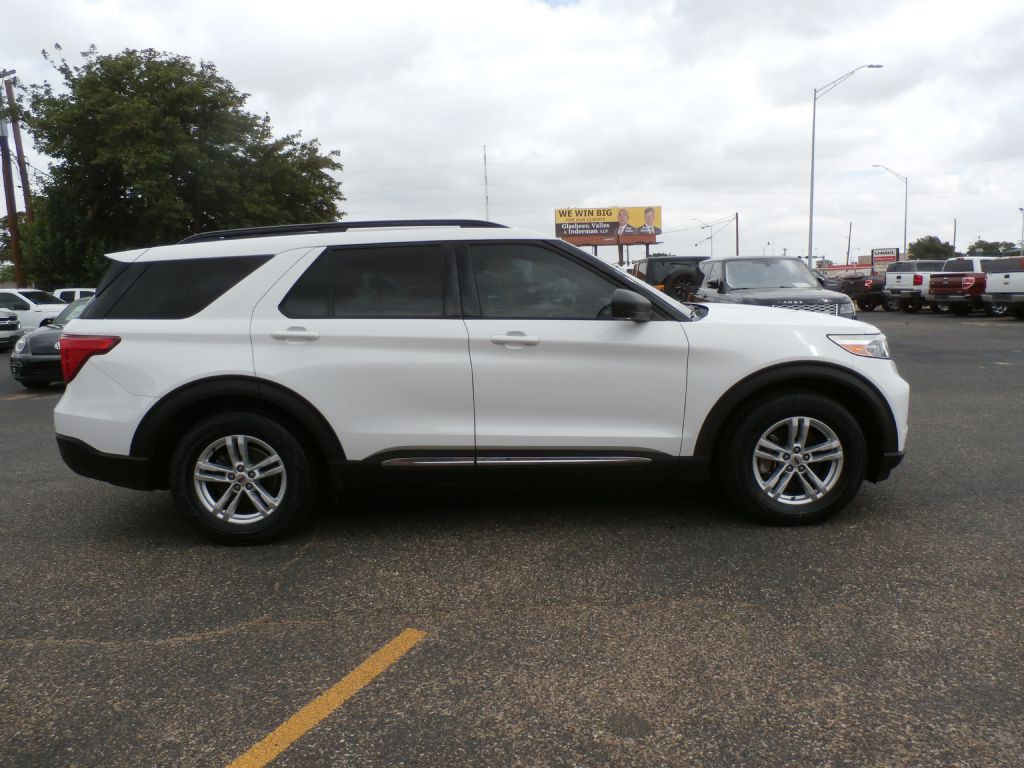 2020 Ford Explorer Image 1