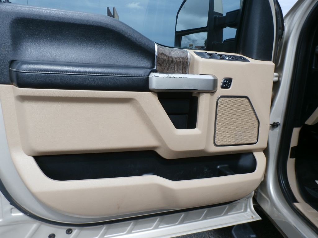 2017 Ford F-250 Image 6