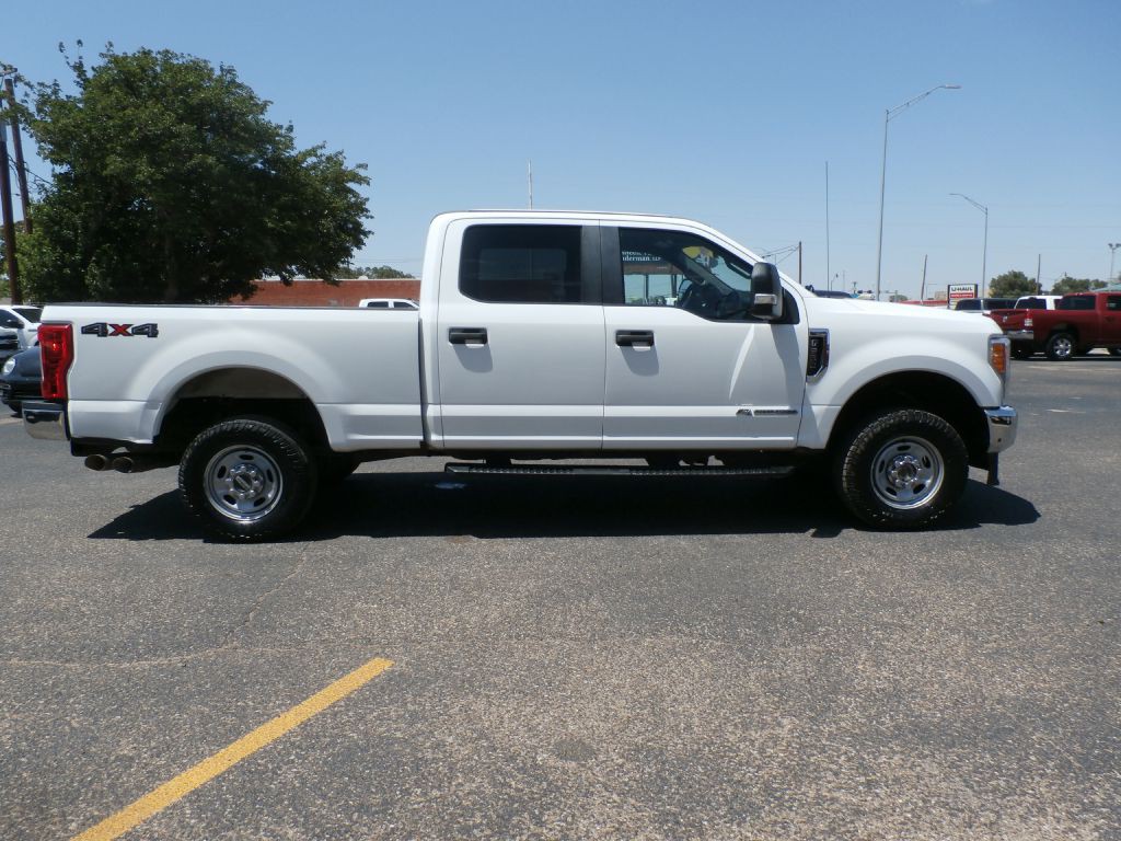2017 Ford F-250 Image 1
