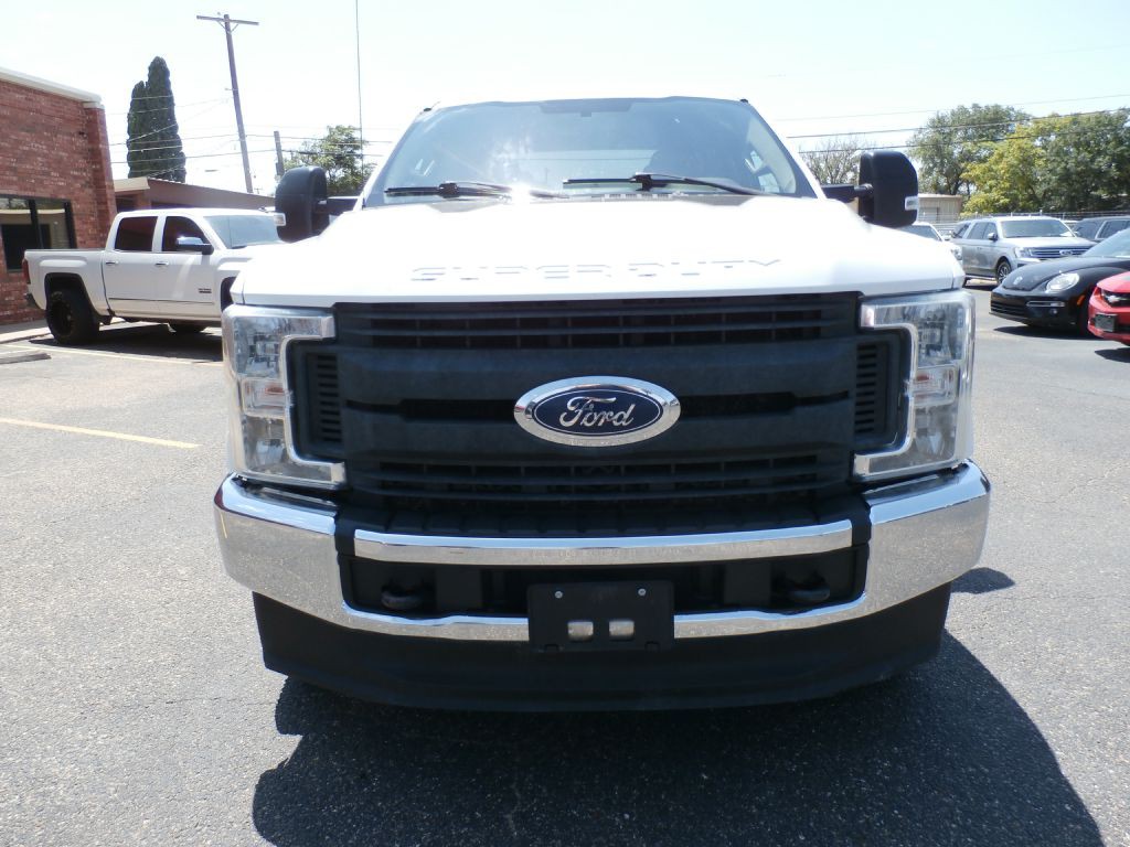2017 Ford F-250 Image 2
