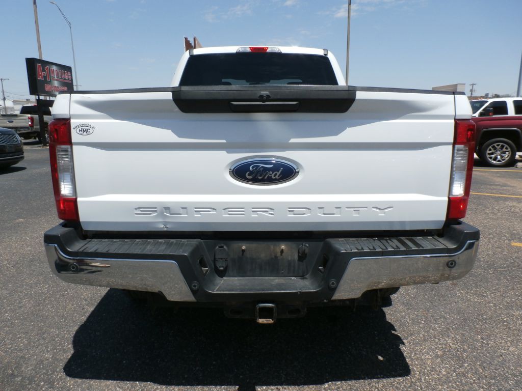 2017 Ford F-250 Image 4