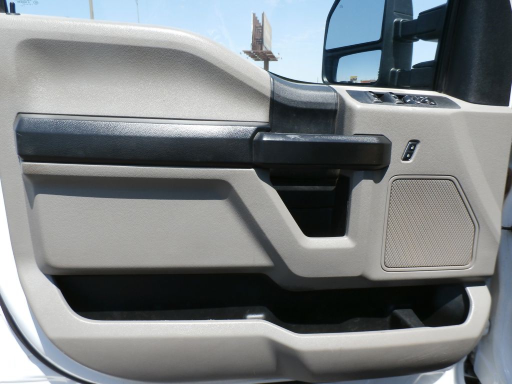2017 Ford F-250 Image 6