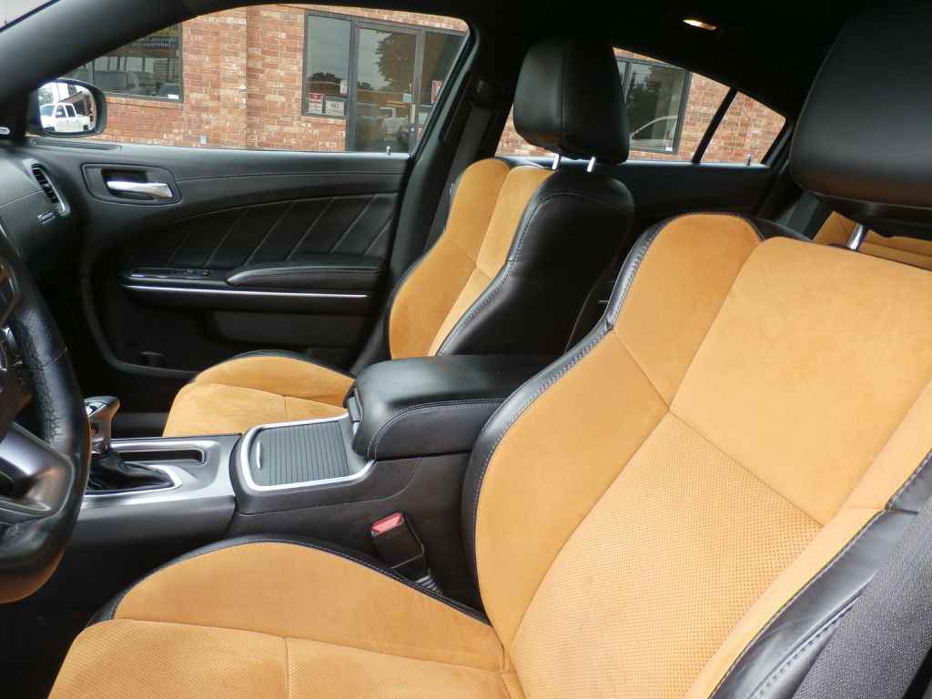 2021 Dodge Charger Image 9