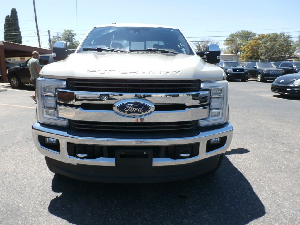 2017 Ford F-250 Image 2