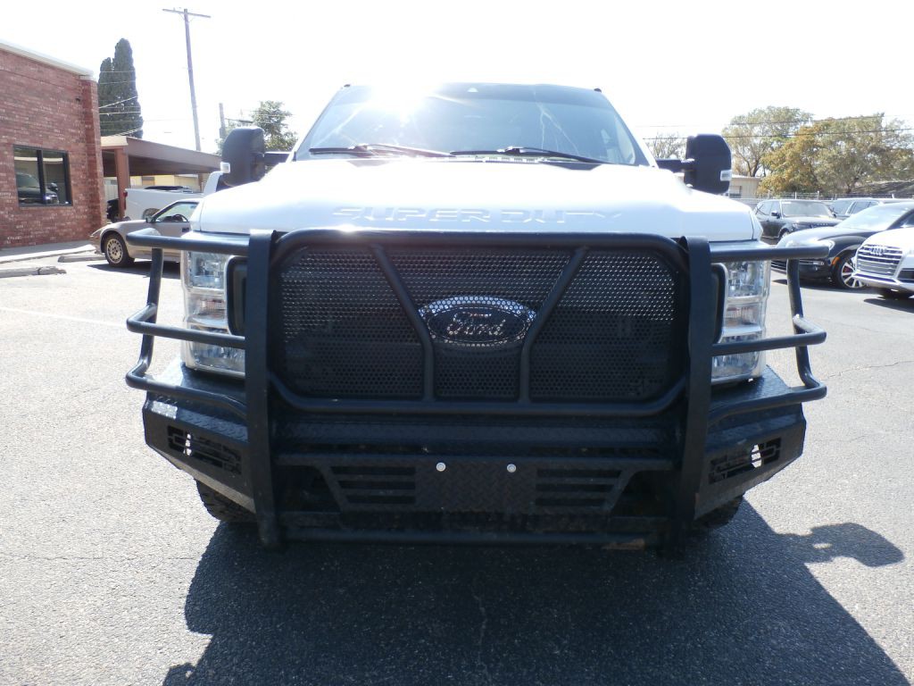 2022 Ford F-250 Image 2