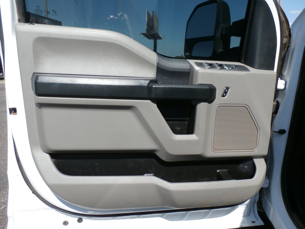 2022 Ford F-250 Image 6
