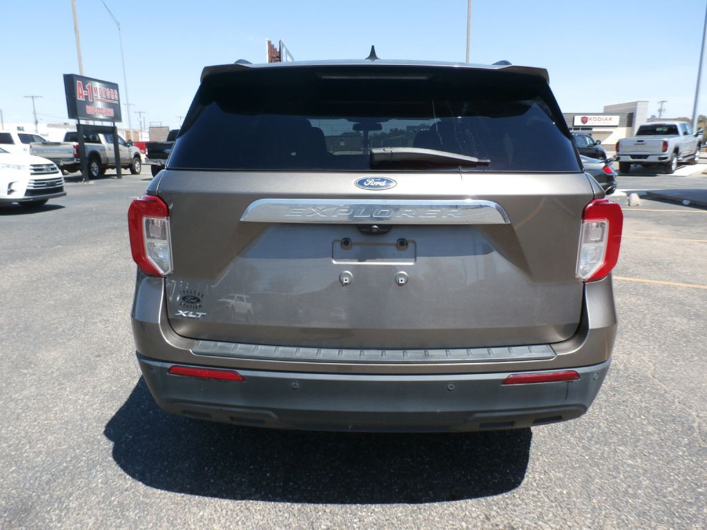 2021 Ford Explorer Image 4