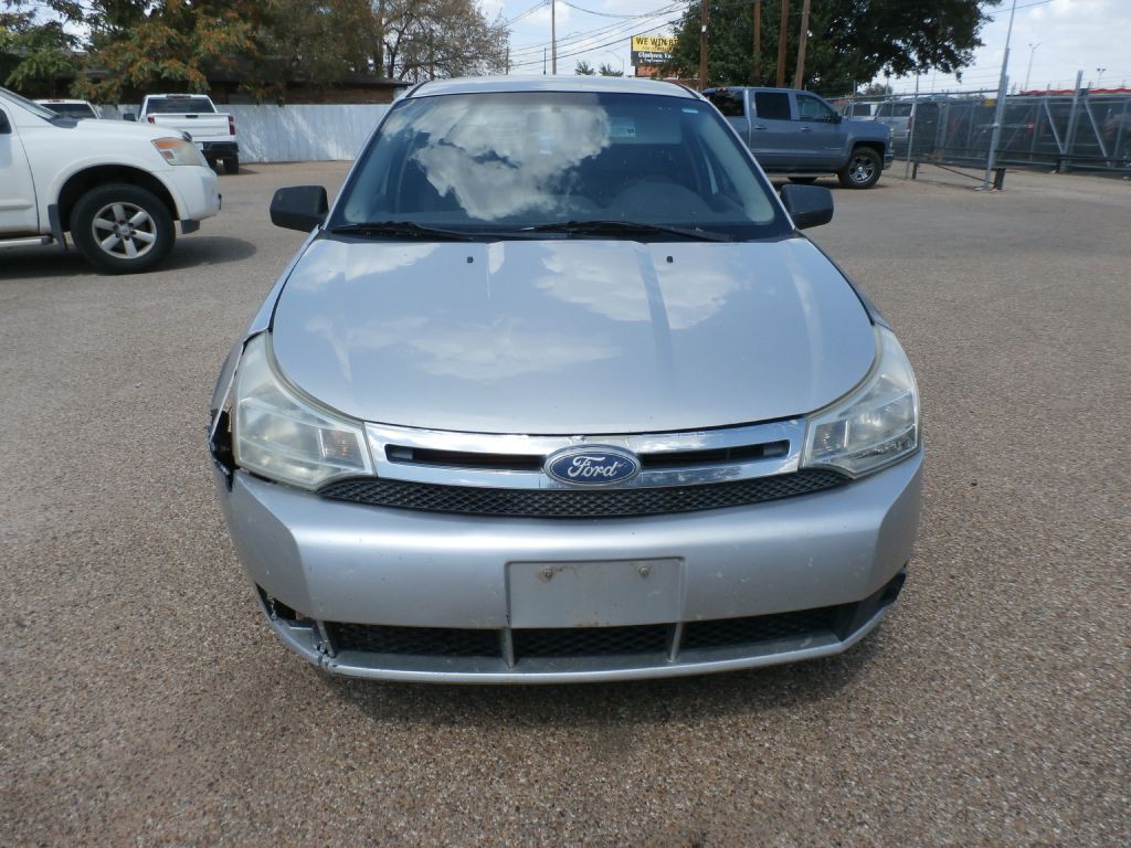 2011 Ford Focus Image 2