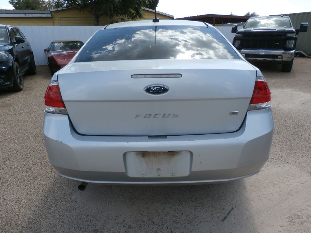 2011 Ford Focus Image 4