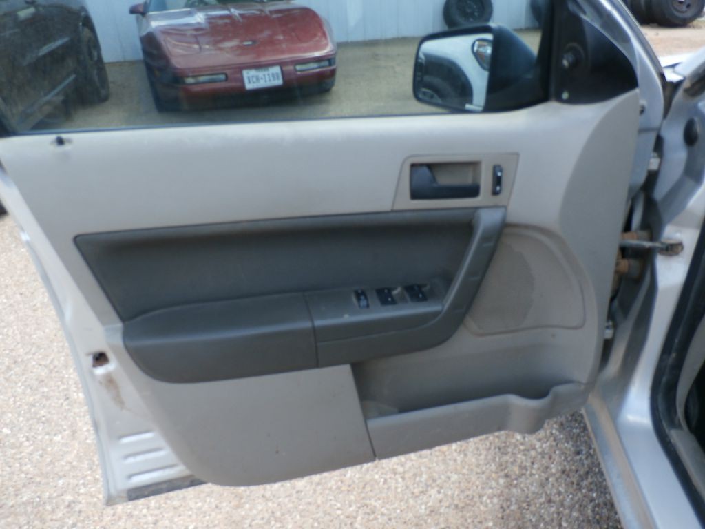 2011 Ford Focus Image 6