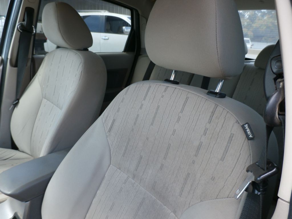 2011 Ford Focus Image 7