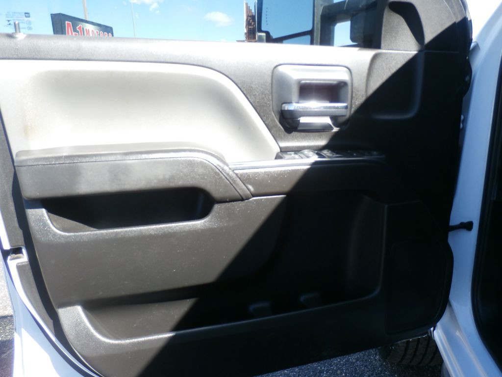 2017 Chevrolet Silverado 1500 Image 6