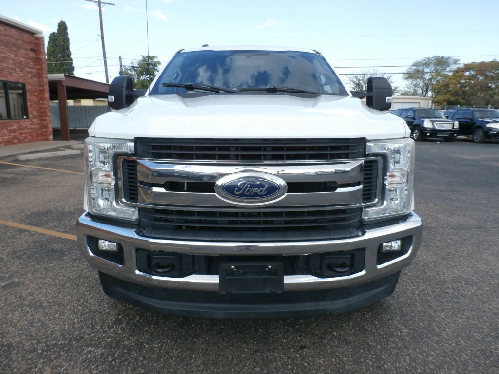2017 Ford F-250 Image 2