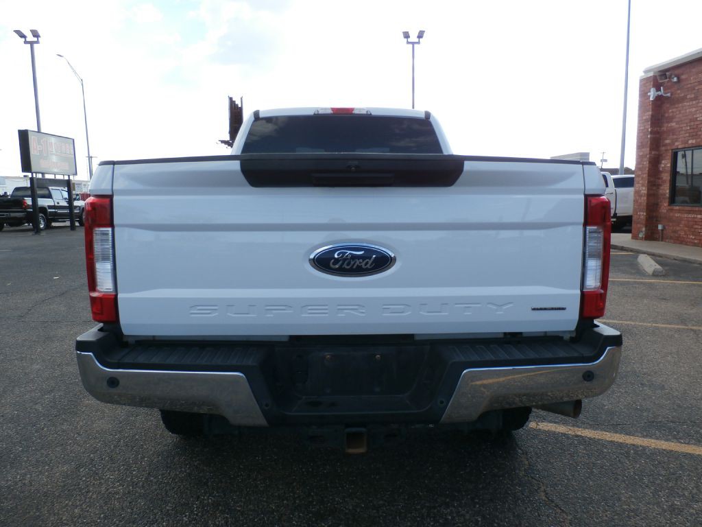 2017 Ford F-250 Image 4