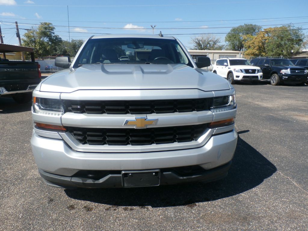 2018 Chevrolet Silverado 1500 Image 2