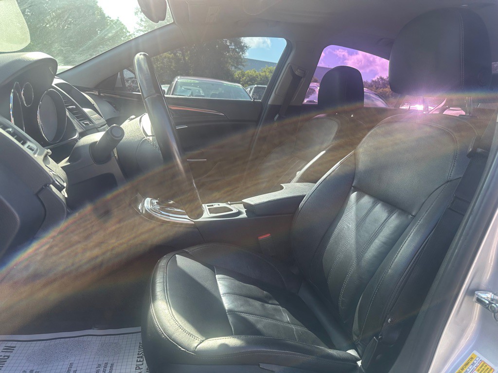 2011 Buick Regal Image 10